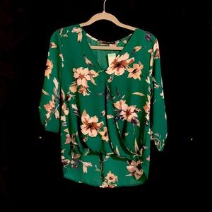 Women’s size small new with tags too. West kei